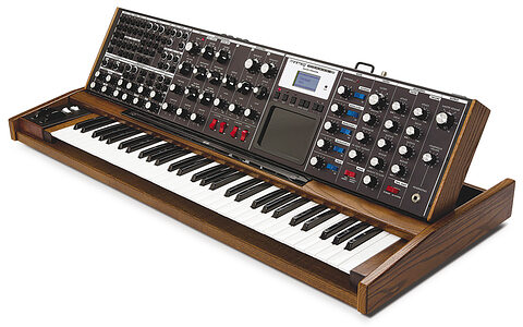 Minimoog Voyager logo